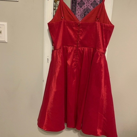 ❤️BEAUTIFUL HOMECOMING DRESS❤️ - Picture 5 of 7